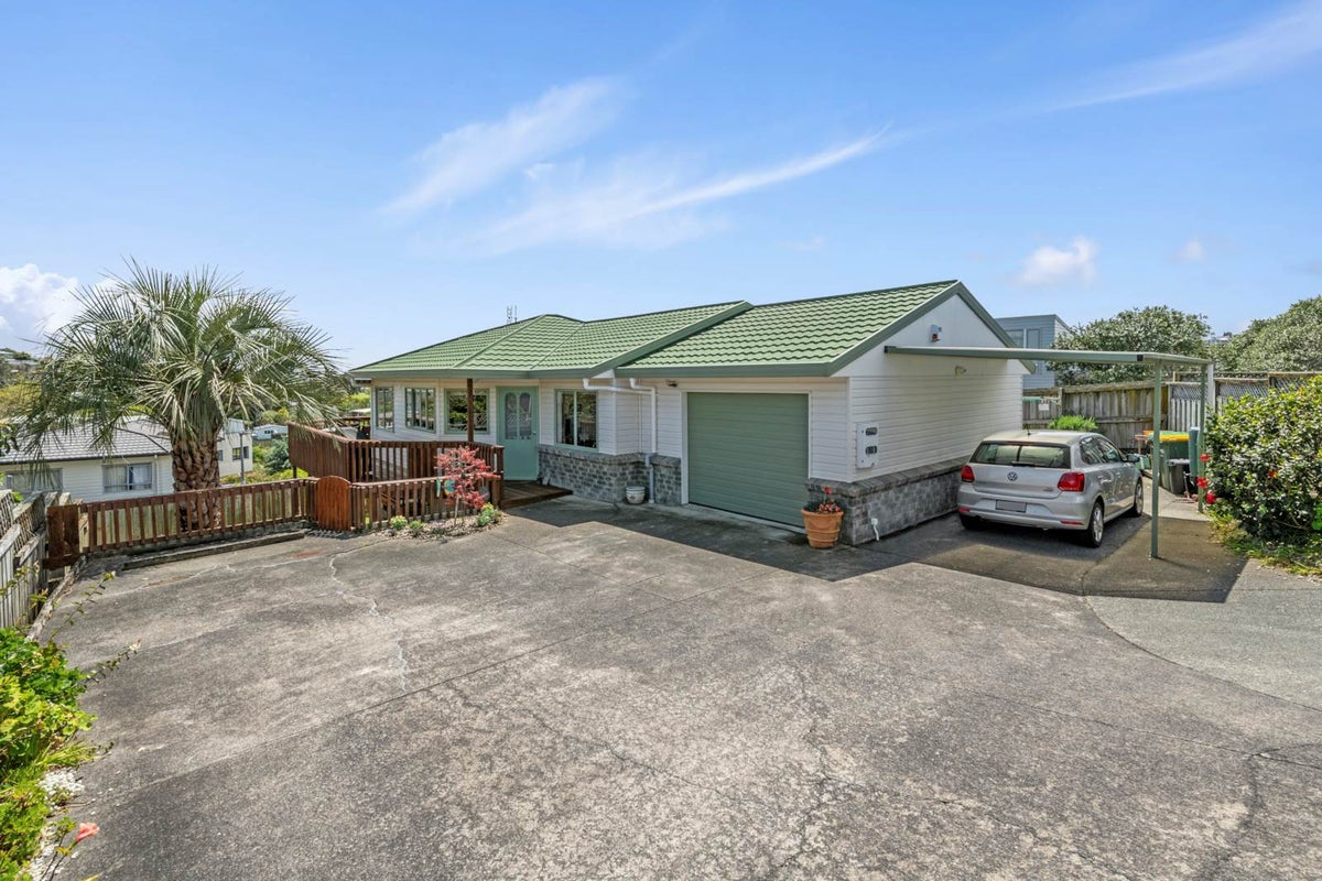 34 Palmgreen Court, Stanmore Bay, Whangaparaoa - Carousel 1