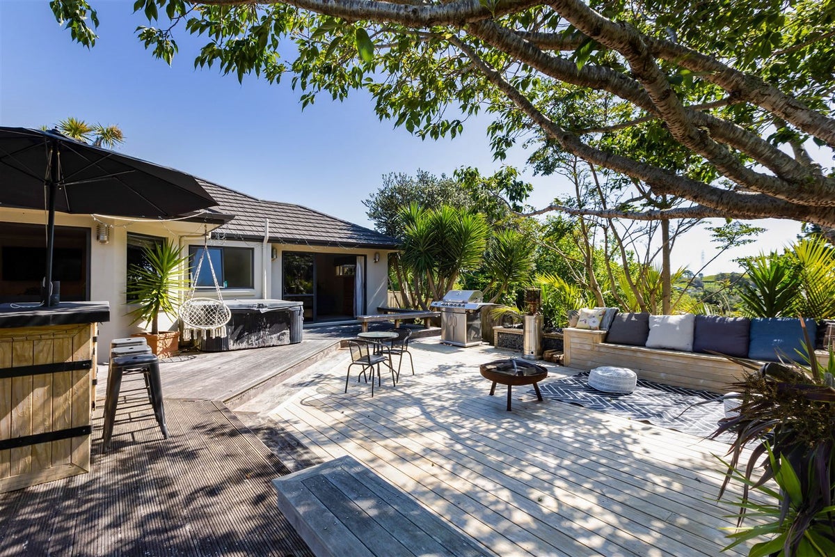 86B Barrett Road, Whalers Gate, New Plymouth - Carousel 2