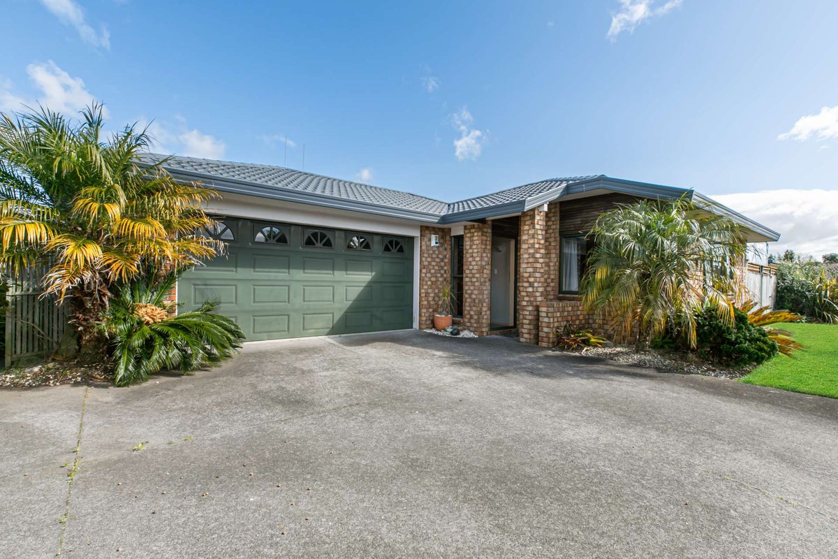 30 Summerland Crescent, Papamoa Beach, Papamoa - Carousel 1