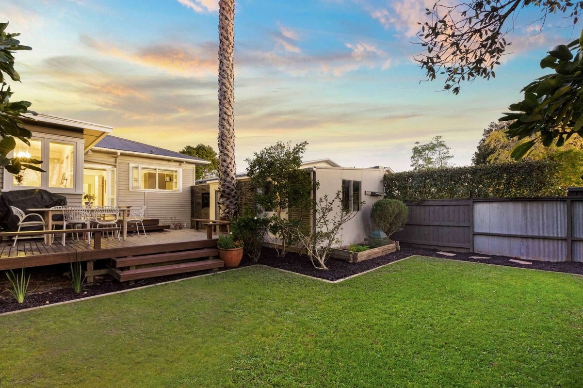24 Cumberland Avenue, Westmere, Auckland - Carousel 1