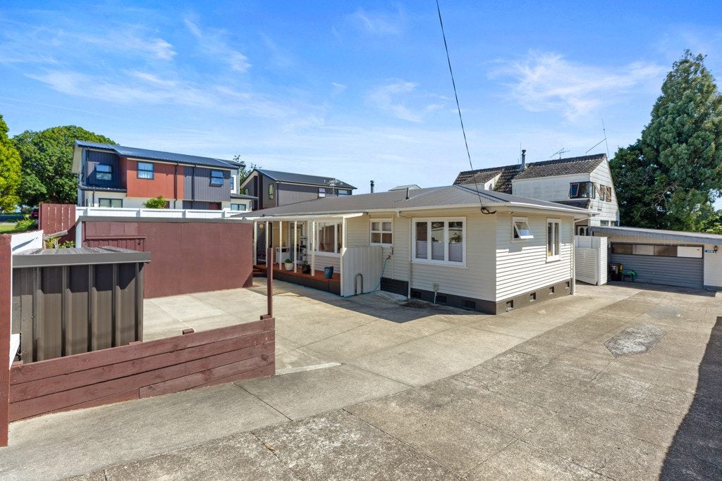 17A Merivale Road, Parkvale, Tauranga - Carousel 1