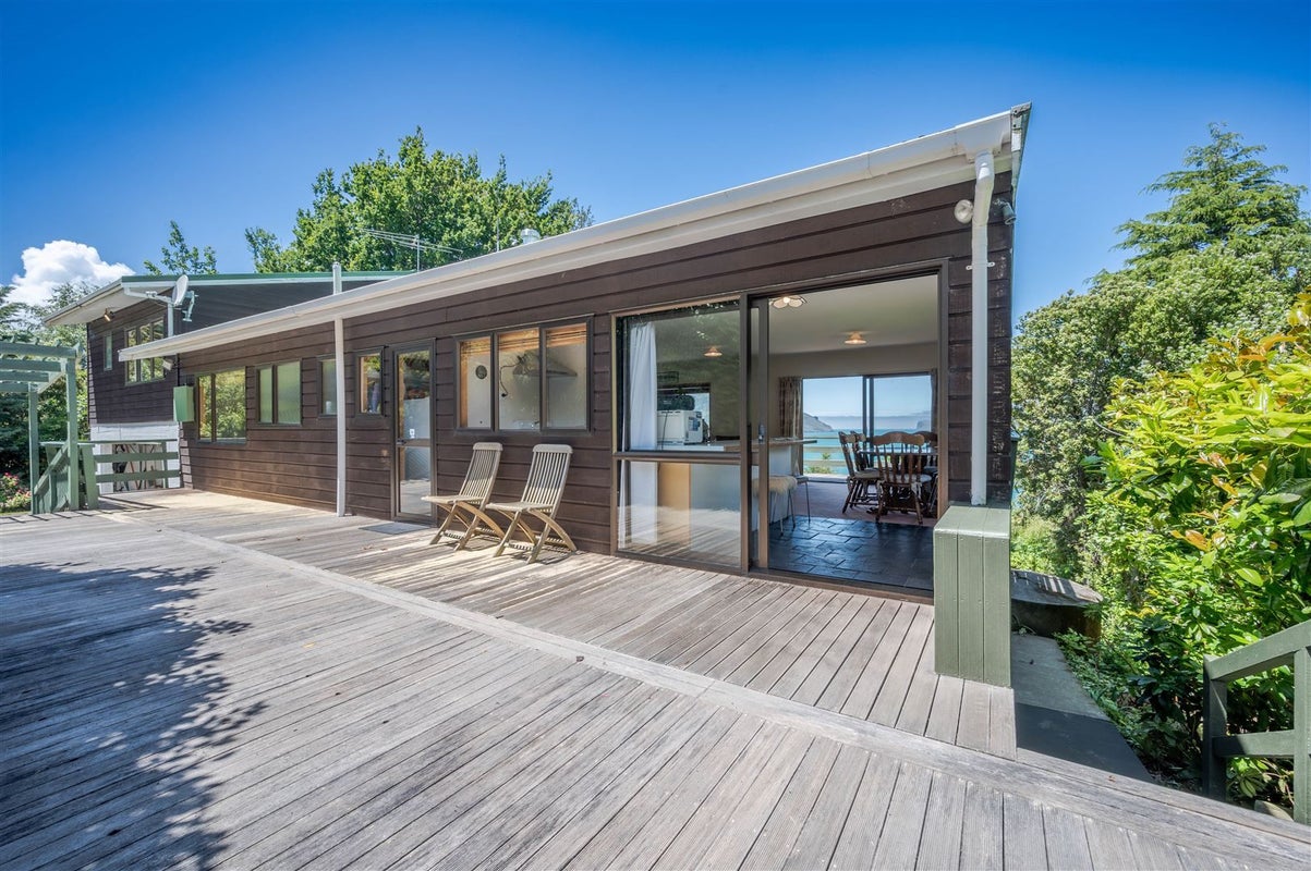 8 WHAREORA TERRACE, Wainui , French Farm - Carousel 2