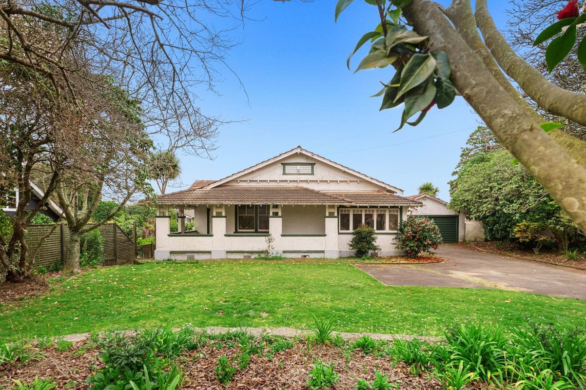29 Sophia Street, Glenholme, Rotorua - Carousel 1