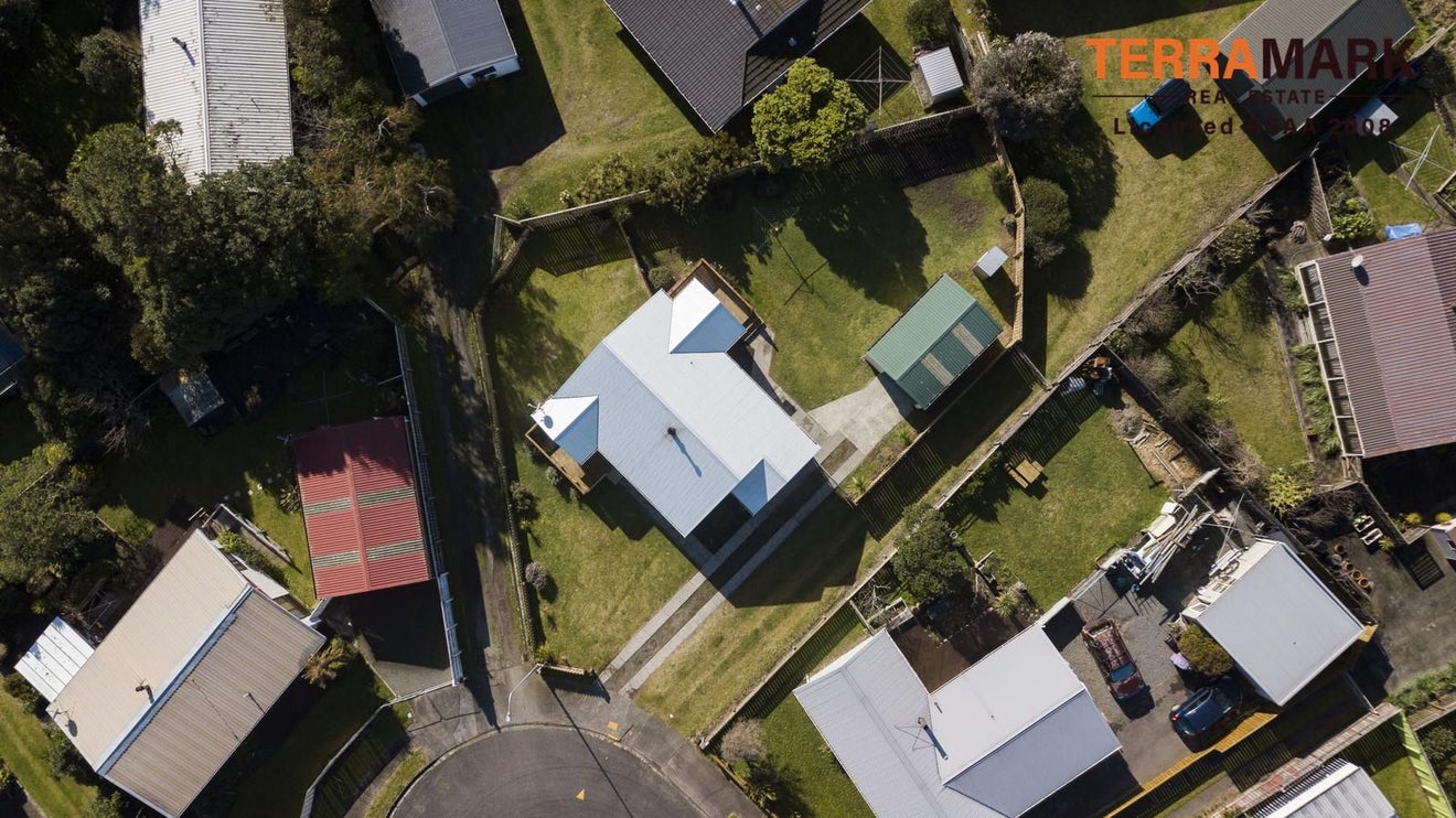 9 Hewson Crescent, Otaki Beach, Otaki - Carousel 2