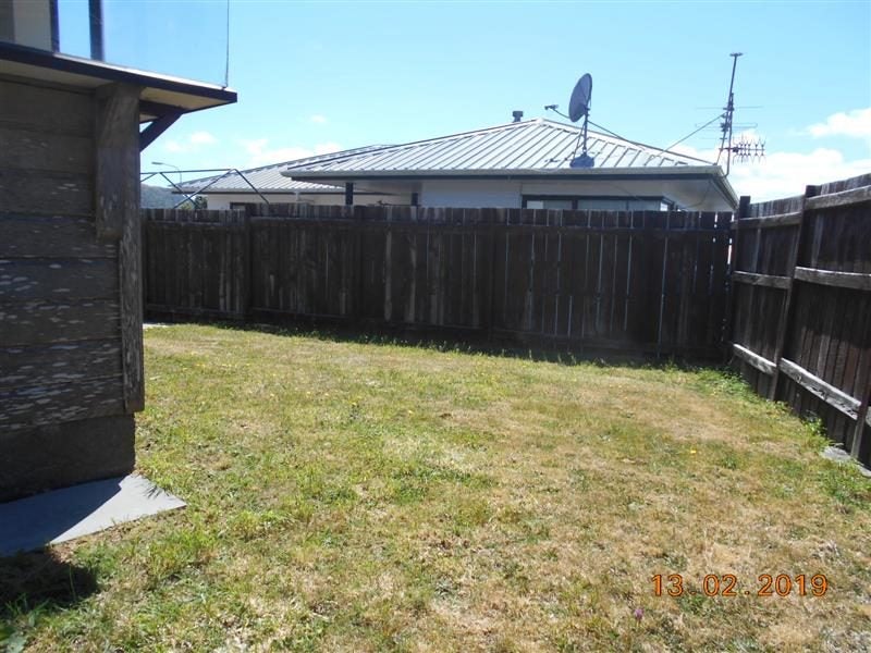 1/6 JASMINE GR, Maungaraki, Lower Hutt - Carousel 17