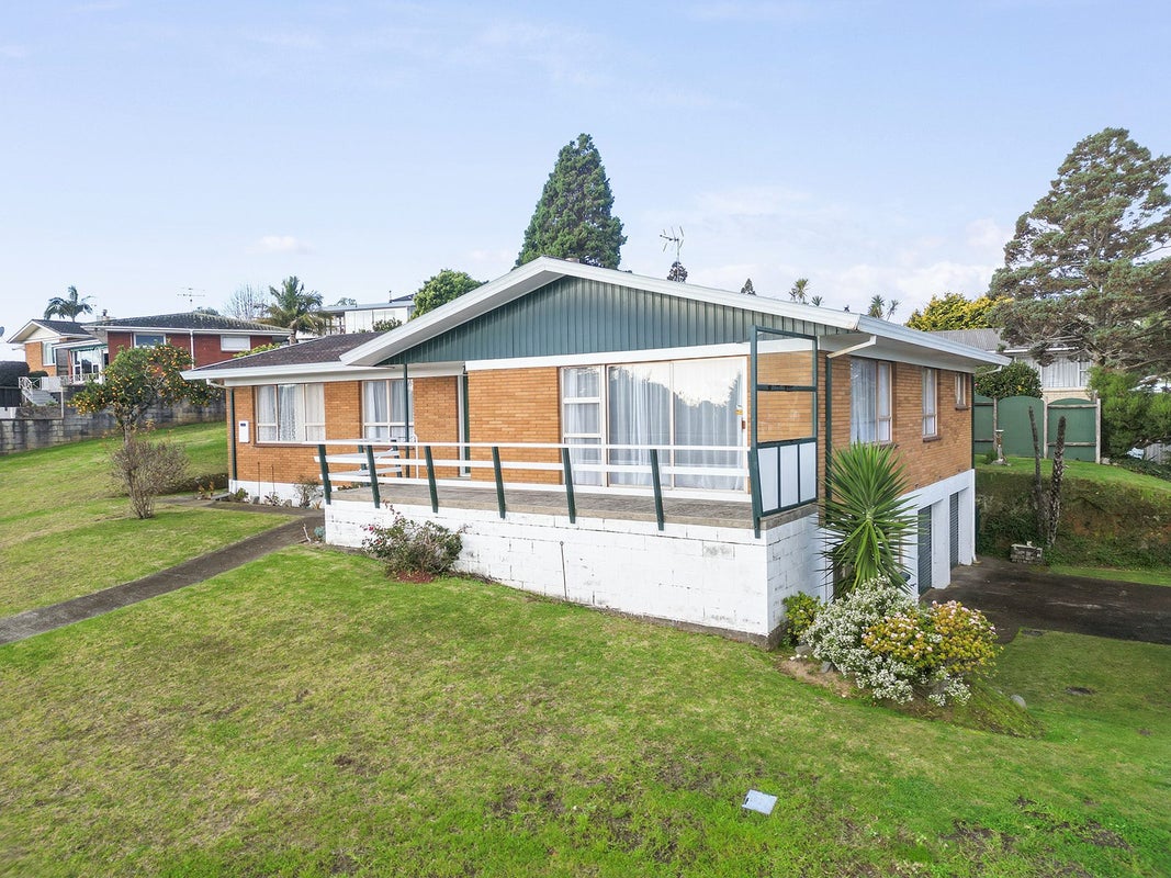 1 Emily Place, Bellevue, Tauranga - Carousel 2