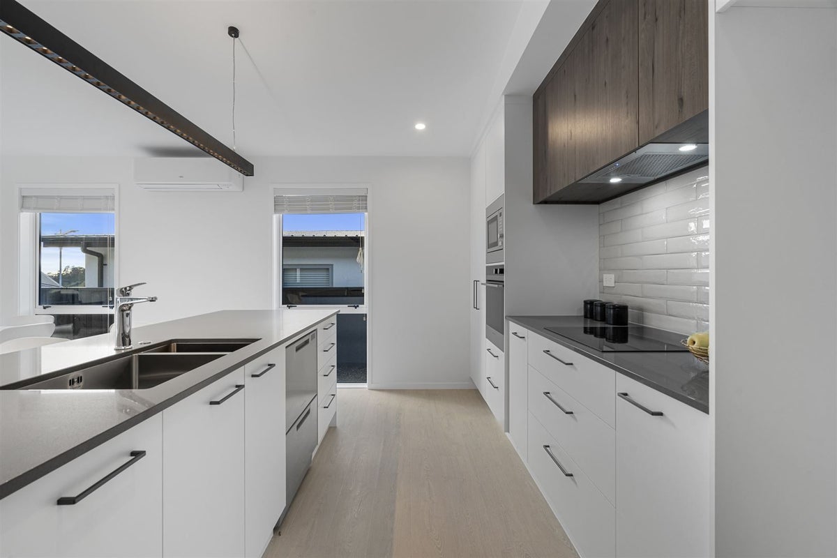 3 Manotini Way, Pyes Pa, Tauranga - Carousel 2