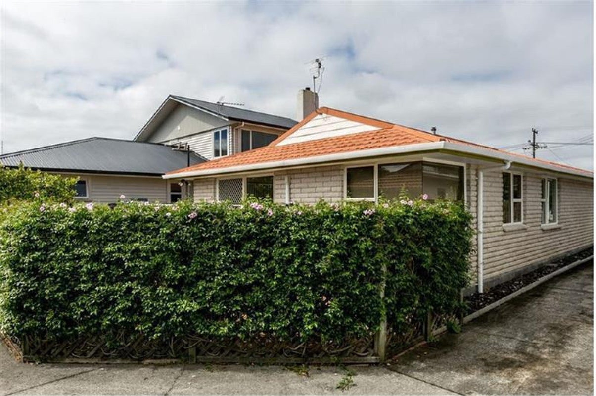 1/10 Massey Street, Westown, New Plymouth - Carousel 1