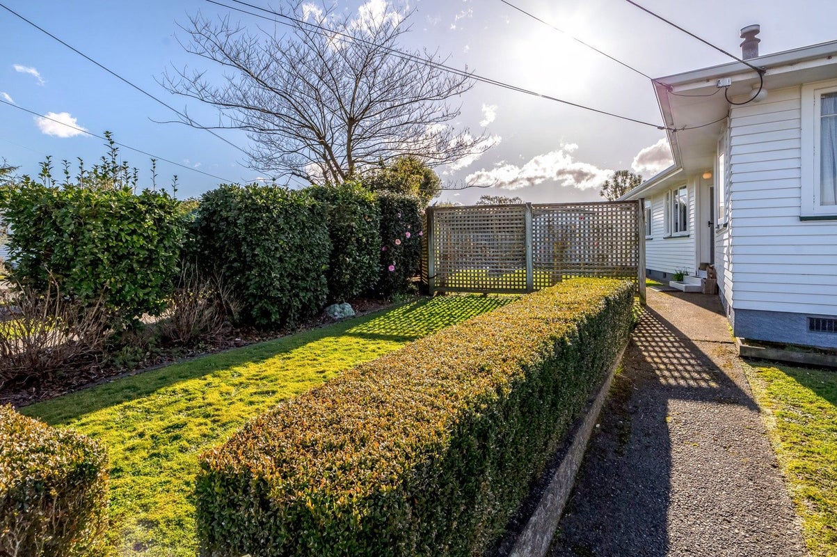 39 Wavell Crescent, Lansdowne, Masterton - Carousel 2