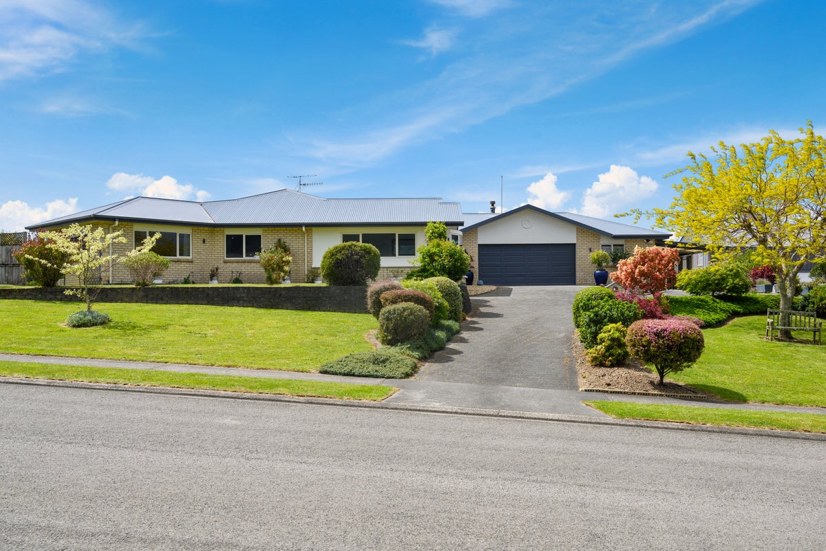 56 Hall Road, Ngongotaha, Rotorua - Carousel 1