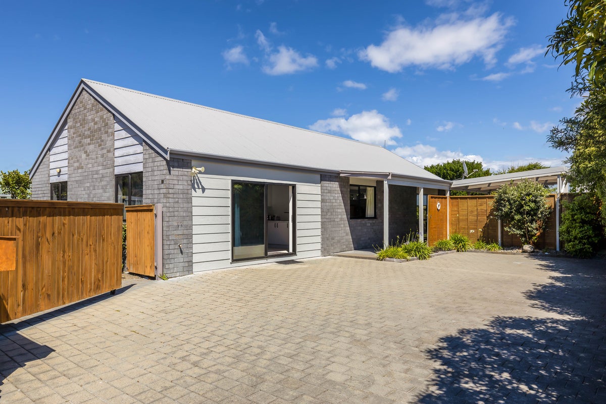 17 Kotuku Road, South Bay, Kaikoura - Carousel 1