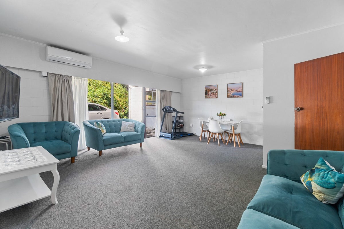 6/4 Shaw Street, Kingsland, Auckland - Carousel 1