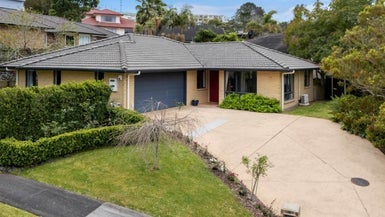 35 Woodridge Avenue, Northcross, Auckland - Carousel 1