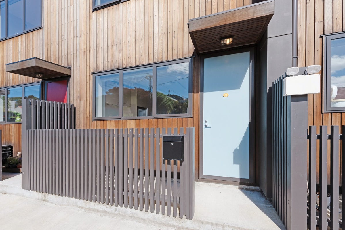24 Ferguson Street, Newtown, Wellington - Carousel 2