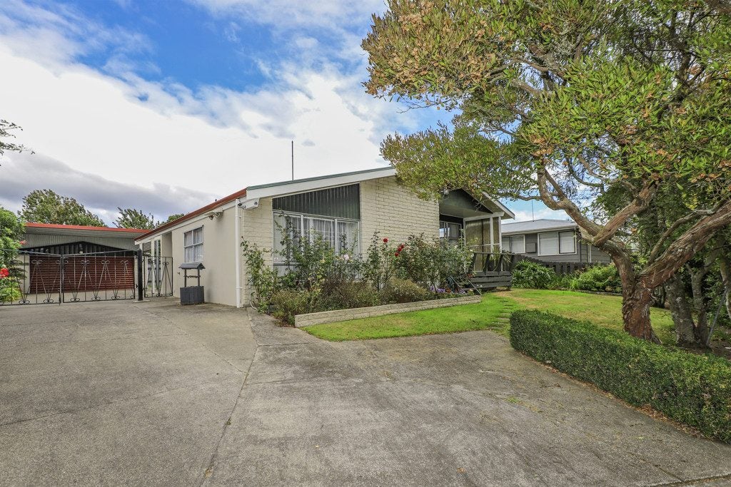 23 Ardrossan Avenue, Flaxmere, Hastings - Carousel 1