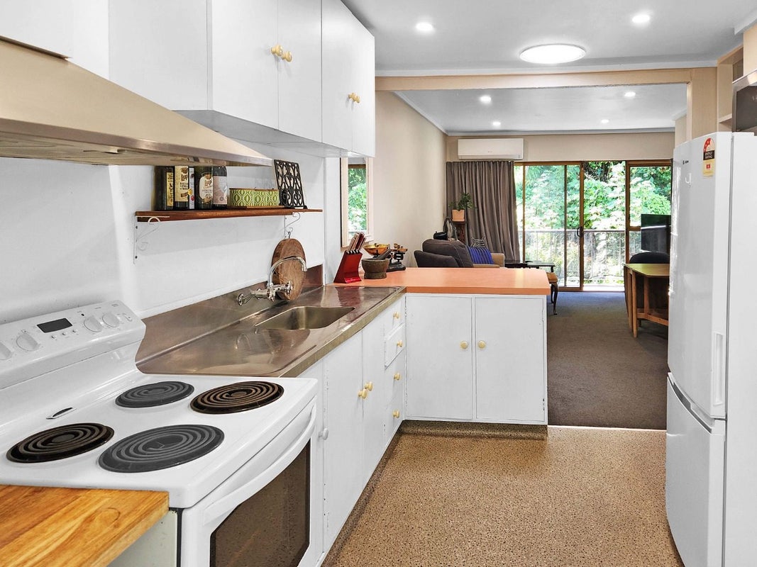 6/273 GROUNSELL CRES, BELMONT, LOWER HUTT - Carousel 2