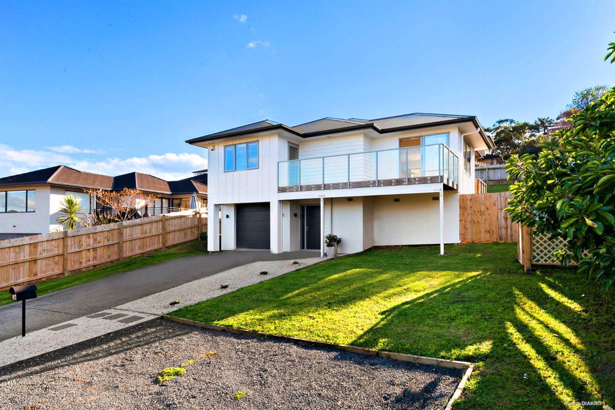 25 Coral Court, Gulf Harbour, Whangaparaoa - Carousel 1