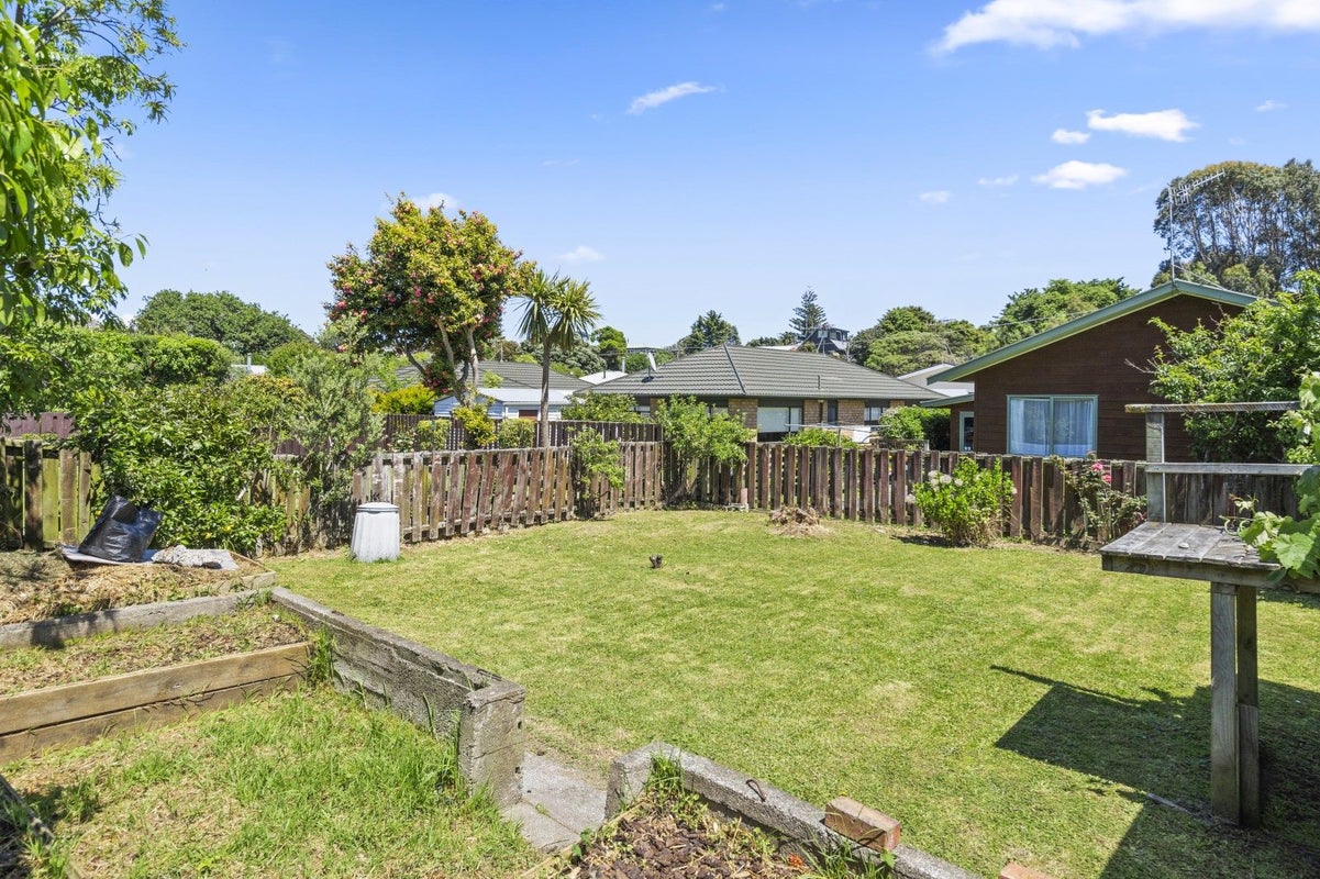 73 Alexander Road, Raumati Beach, Paraparaumu - Carousel 17