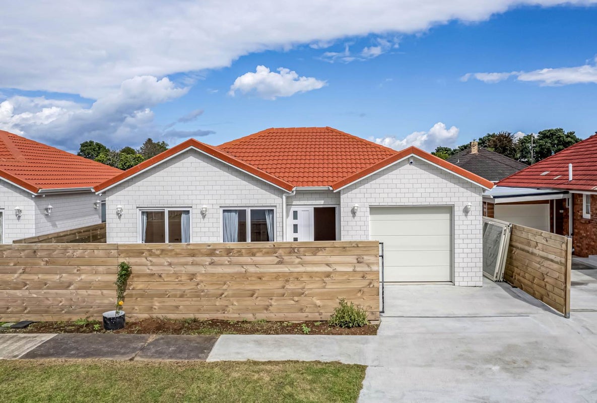1/19 Crawford Avenue, Mangere Bridge, Auckland - Carousel 1