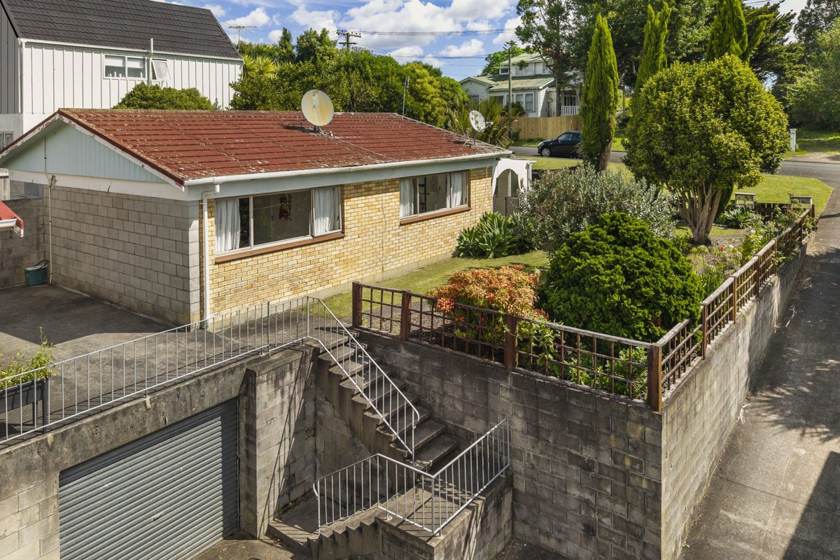 1/12 Wood Street, Papakura, Auckland - Carousel 1
