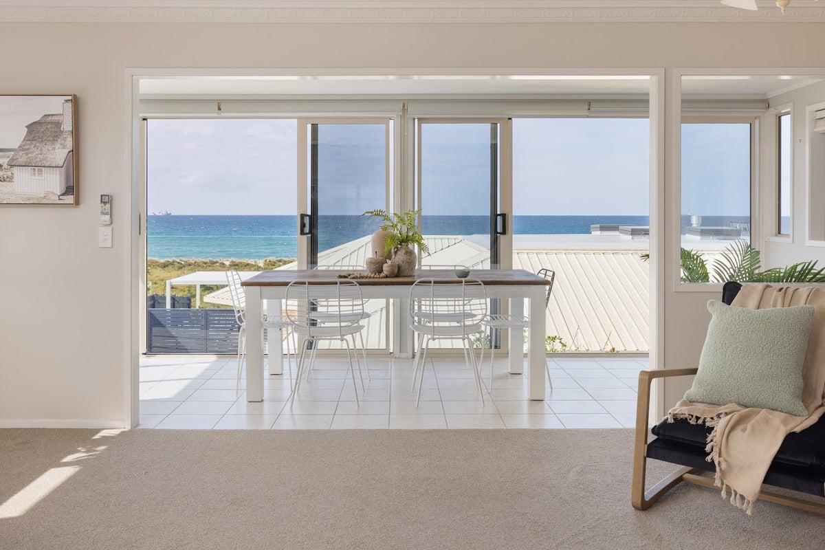 439 Oceanbeach Road, Mount Maunganui - Carousel 1