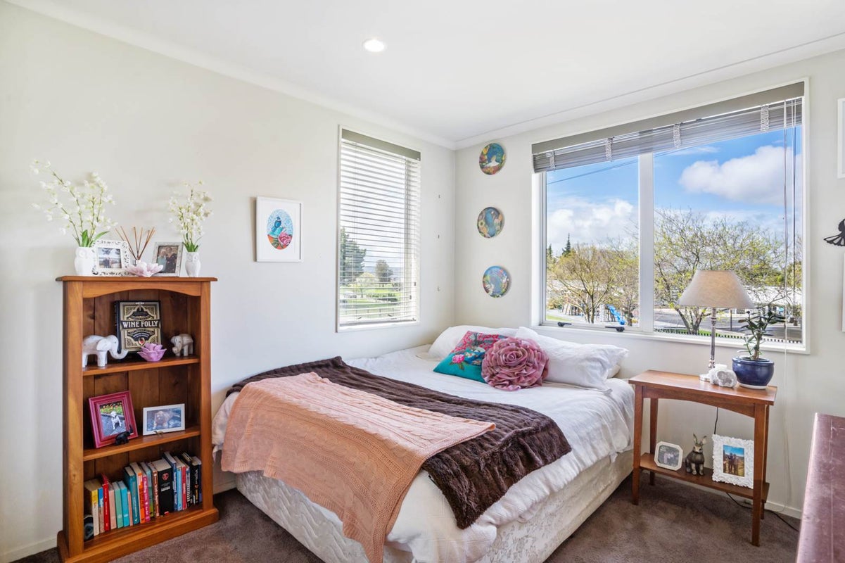 33 Calumet Way, Takanini, Auckland - Carousel 20