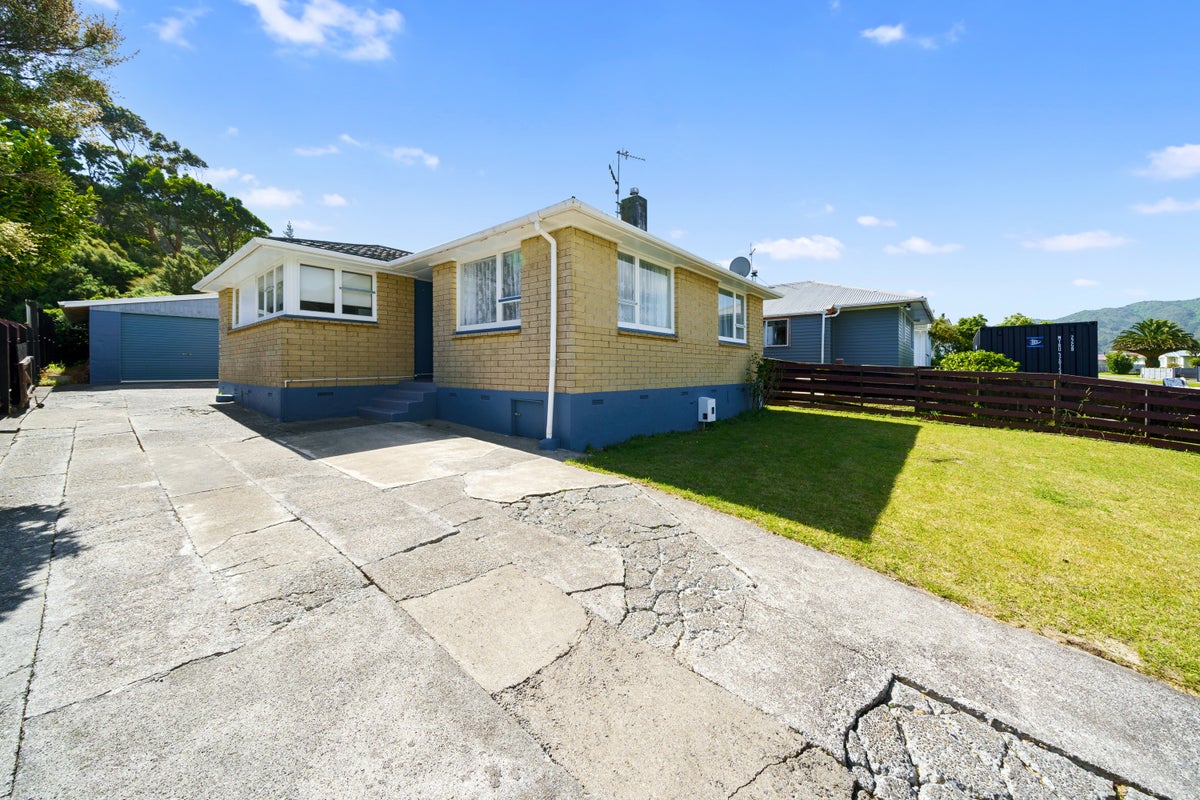 15 Hamstead Street, Wainuiomata, Lower Hutt - Carousel 1