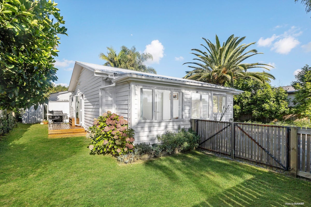 1/13 Oregon Avenue, Avondale, Auckland - Carousel 1