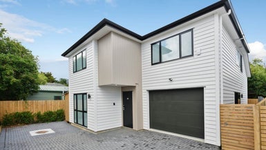 45D Northcote Road, Hillcrest, Auckland - Carousel 1
