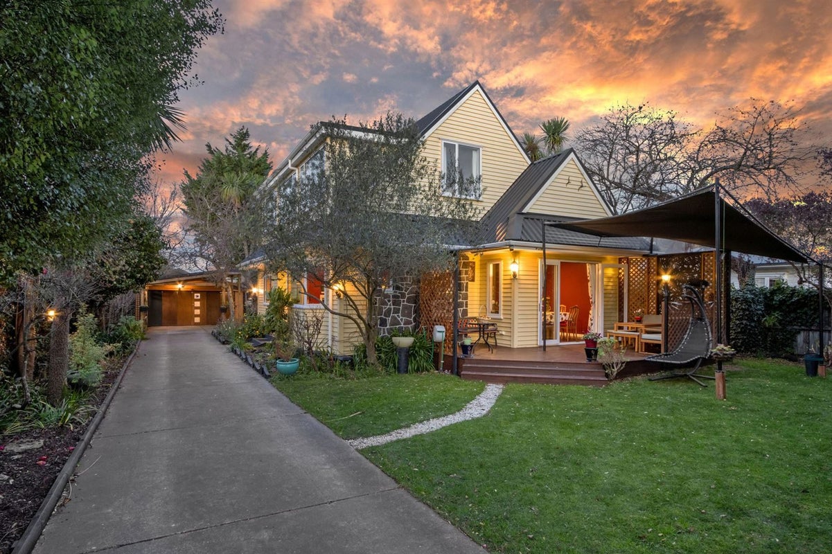 3 Kowhai Terrace, Saint Martins, Christchurch - Carousel 1