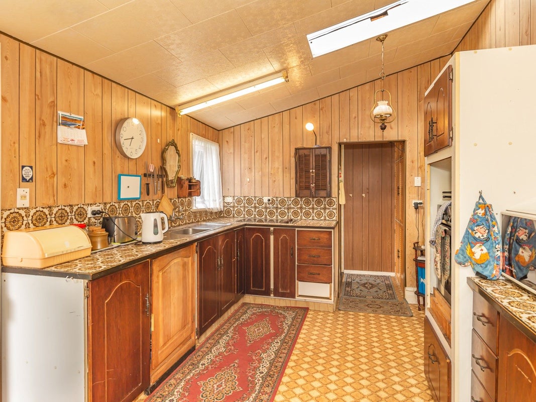 49 Honi Taipua Street, Manakau, Levin - Carousel 2