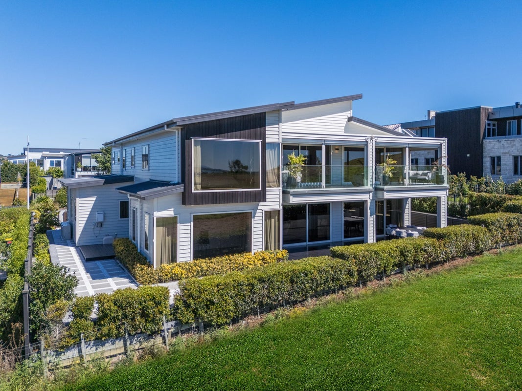 27 Bearing Parade, Long Bay, Auckland - Carousel 2