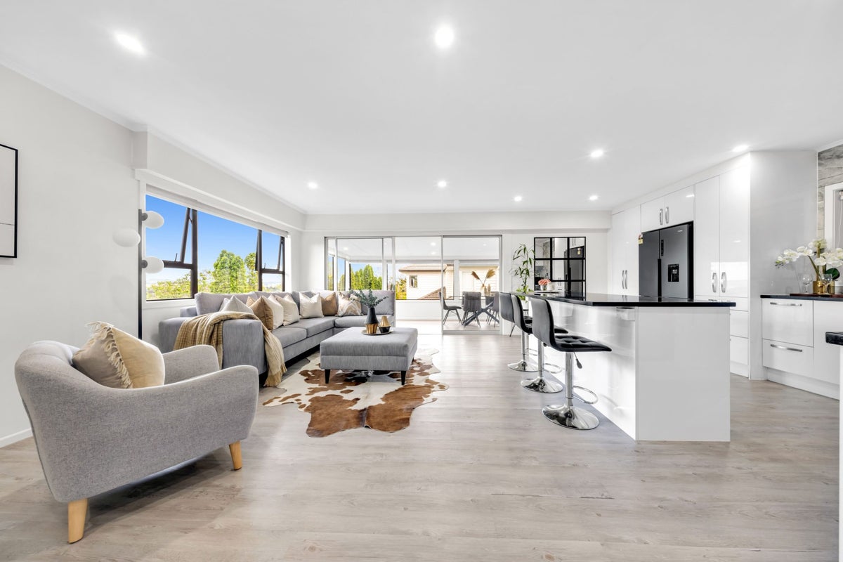 1/8 Gills Road, Bucklands Beach, Auckland - Carousel 2