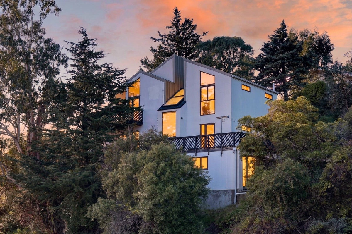 60 Soleares Avenue, Mount Pleasant, Christchurch - Carousel 1