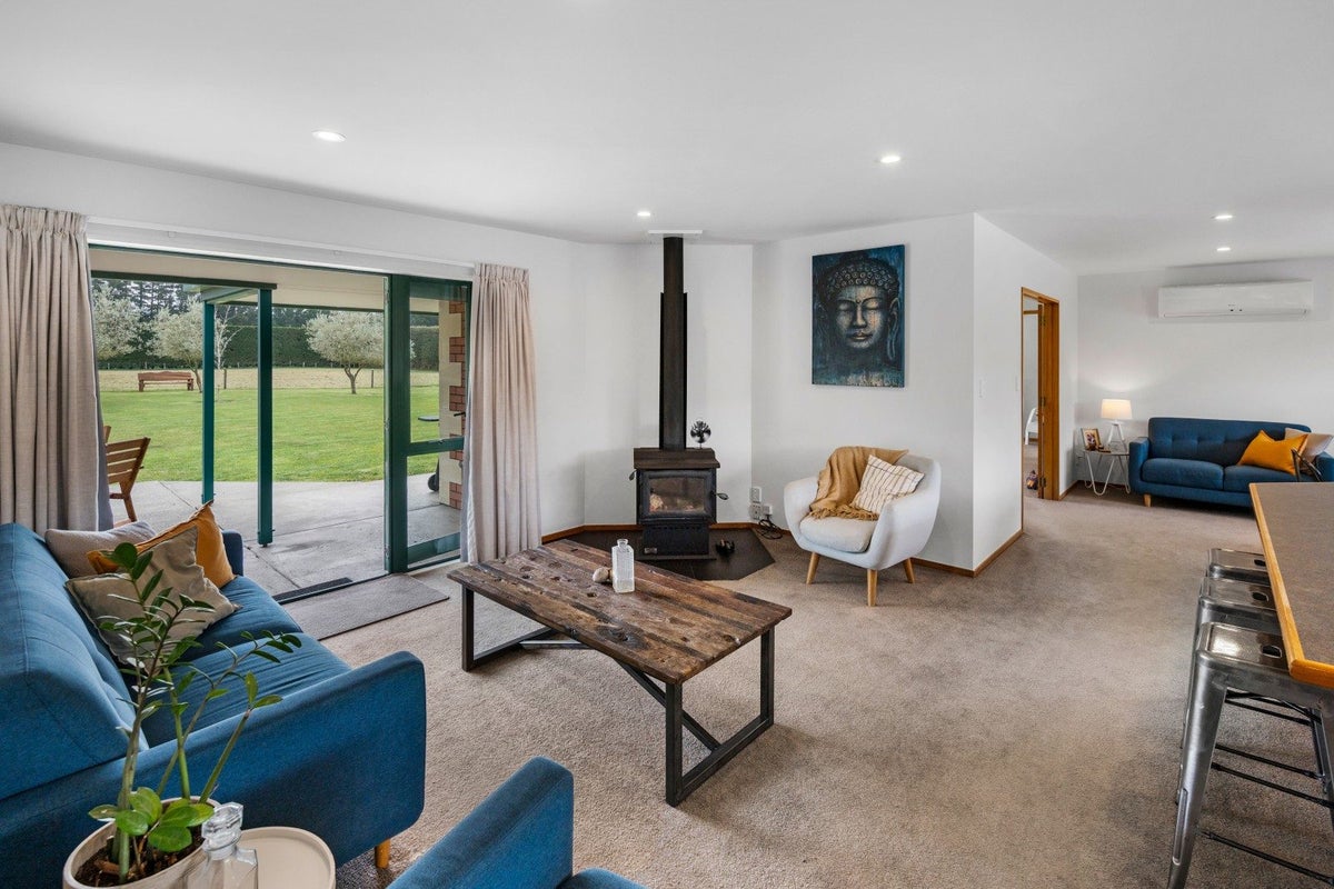 604 Newtons Road, Christchurch - Carousel 2