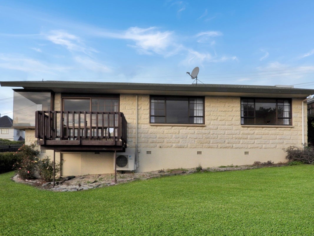 20 Till Street, South Hill, Oamaru - Carousel 13