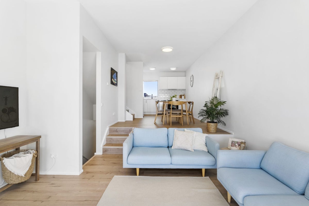 62/7 Kelvin Hart Drive, East Tamaki, Auckland - Carousel 1
