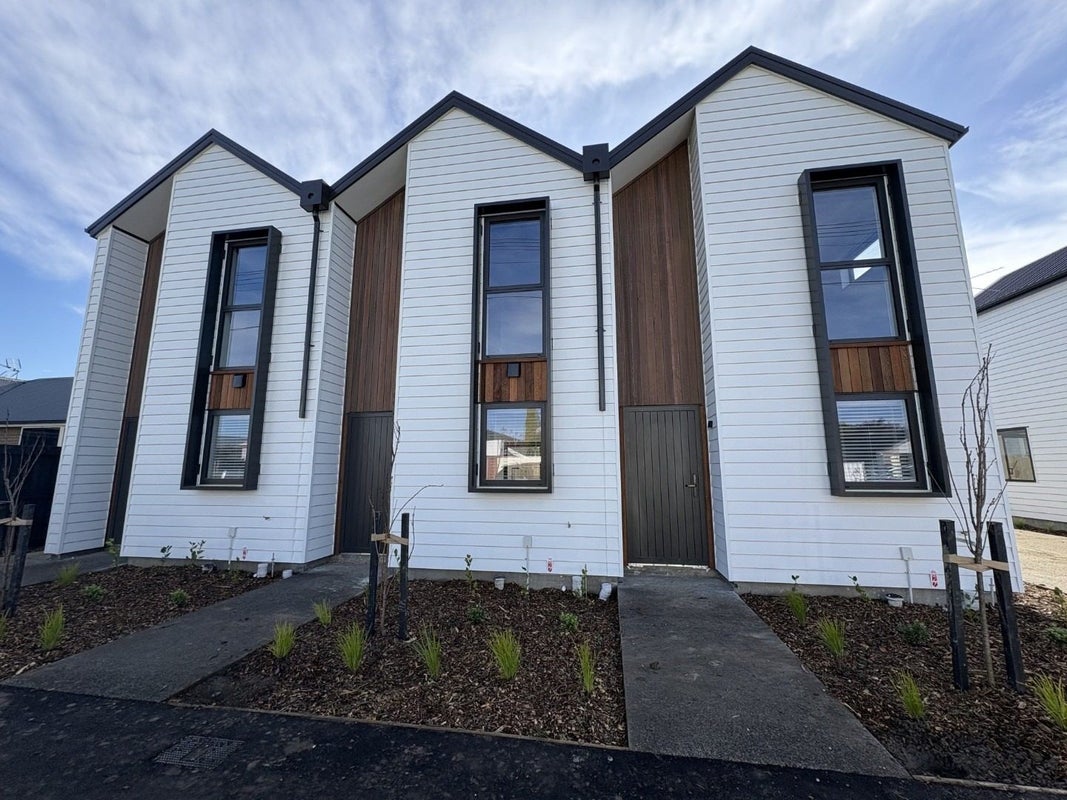 2/21 Fairfield Avenue, Addington, Christchurch - Carousel 1