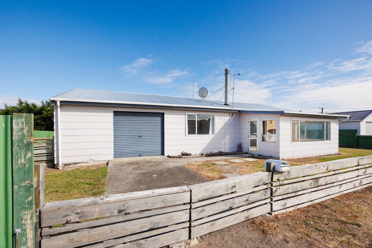 4 Te Awa Street, Foxton Beach, Foxton - Carousel 1