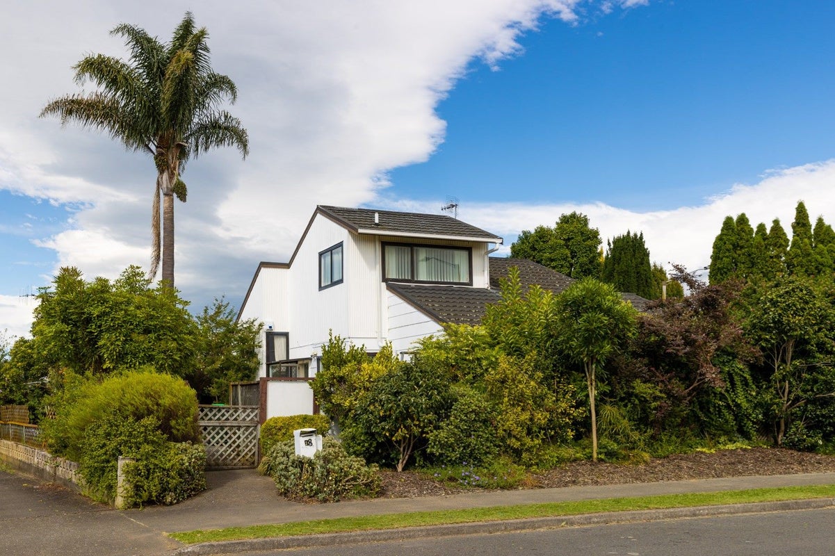18 Auckland Road, Greenmeadows, Napier - Carousel 1