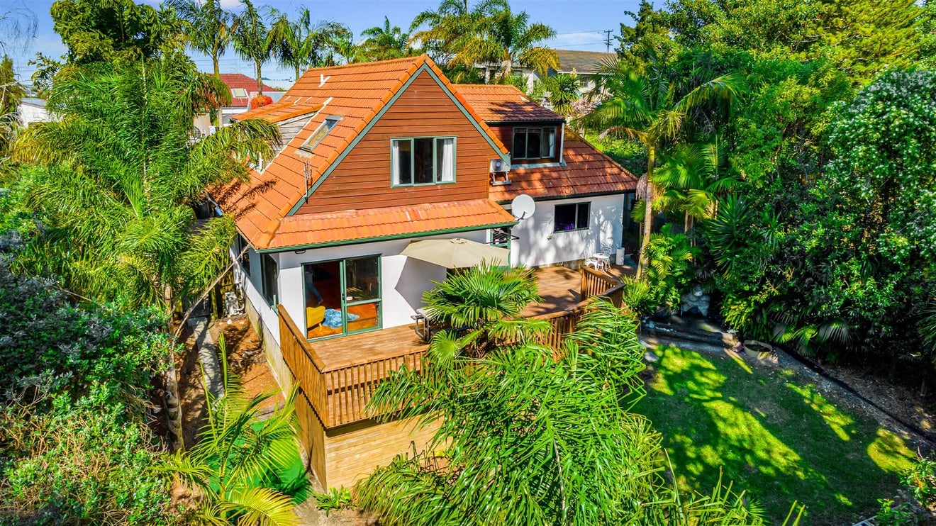 35A Forest Hill Road, Henderson, Auckland - Carousel 31