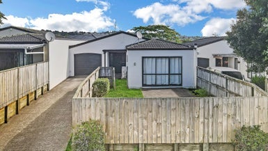 19 Ksenia Drive, Flat Bush, Auckland - Carousel 1