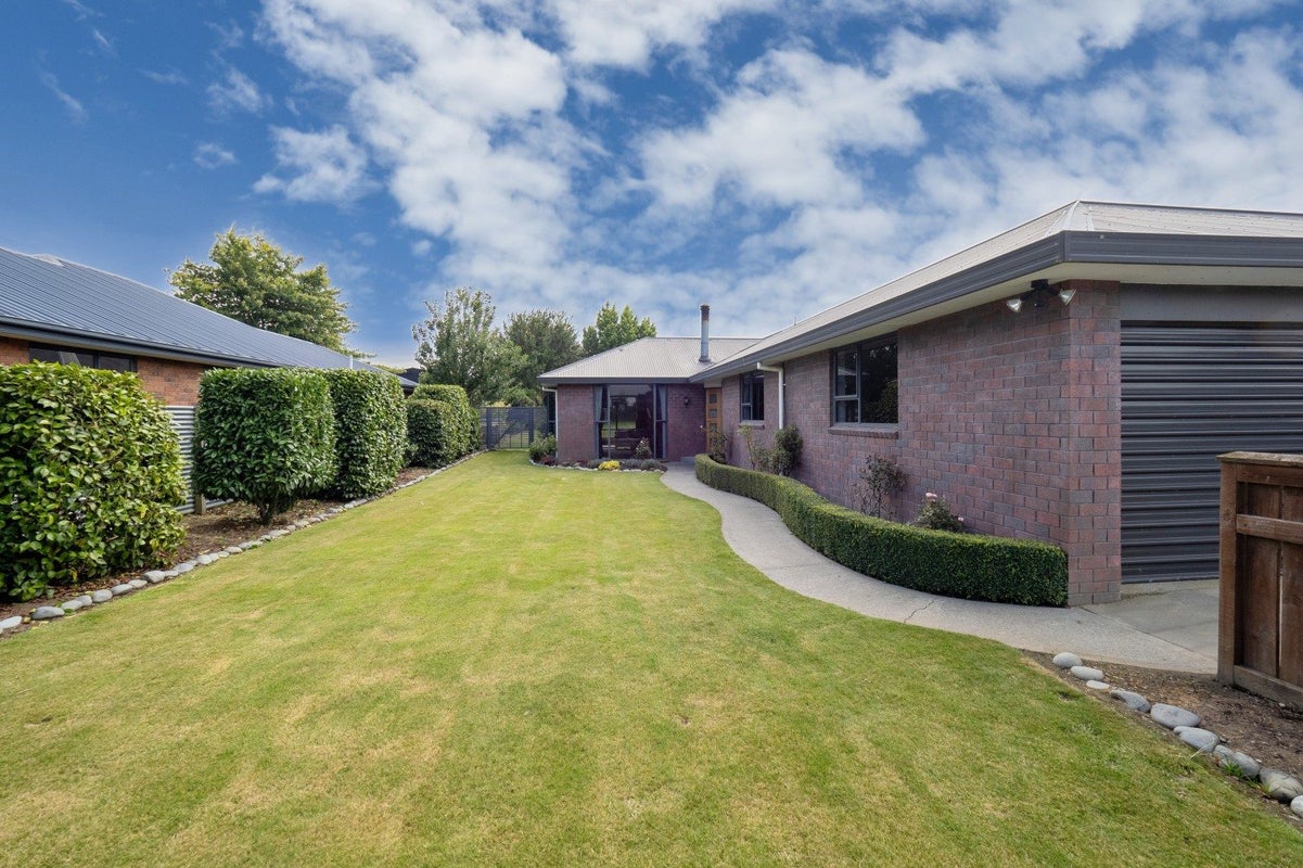 5 ROBINSON ST, Rakaia, ASHBURTON - Carousel 2