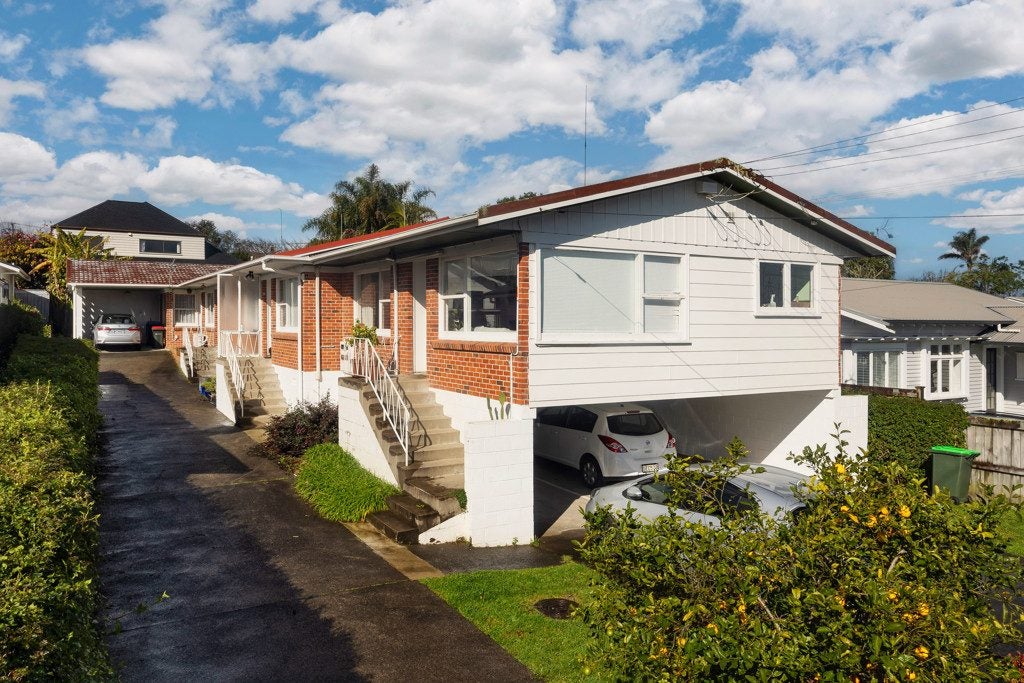 3/4 Harlston Road, Mount Albert, Auckland - Carousel 1
