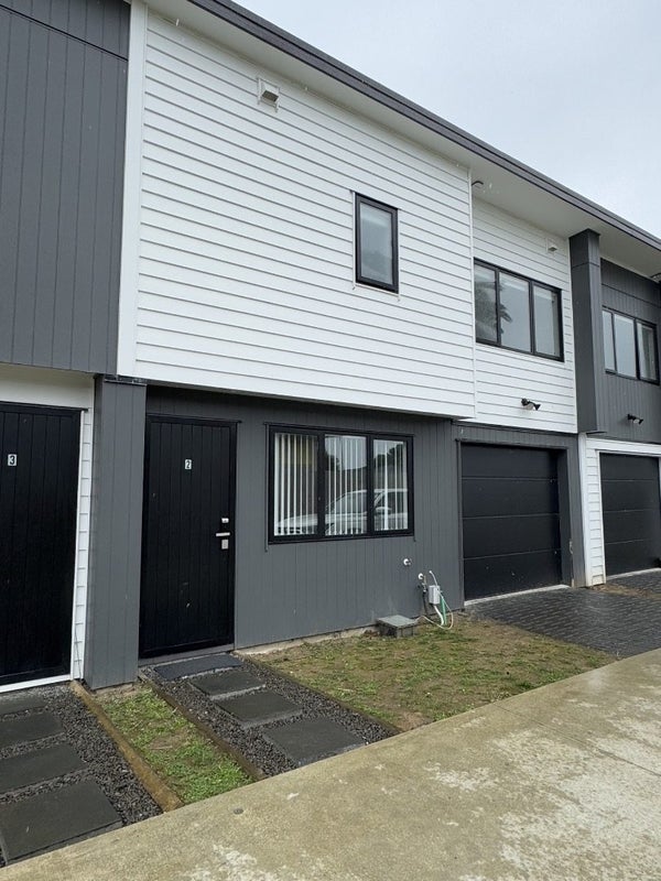 2/30 Arnwood Street, Manurewa, Auckland - Carousel 1