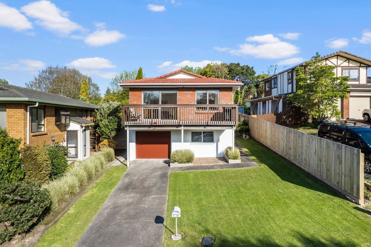 2/25 Ciprian Place, Henderson, Auckland - Carousel 1