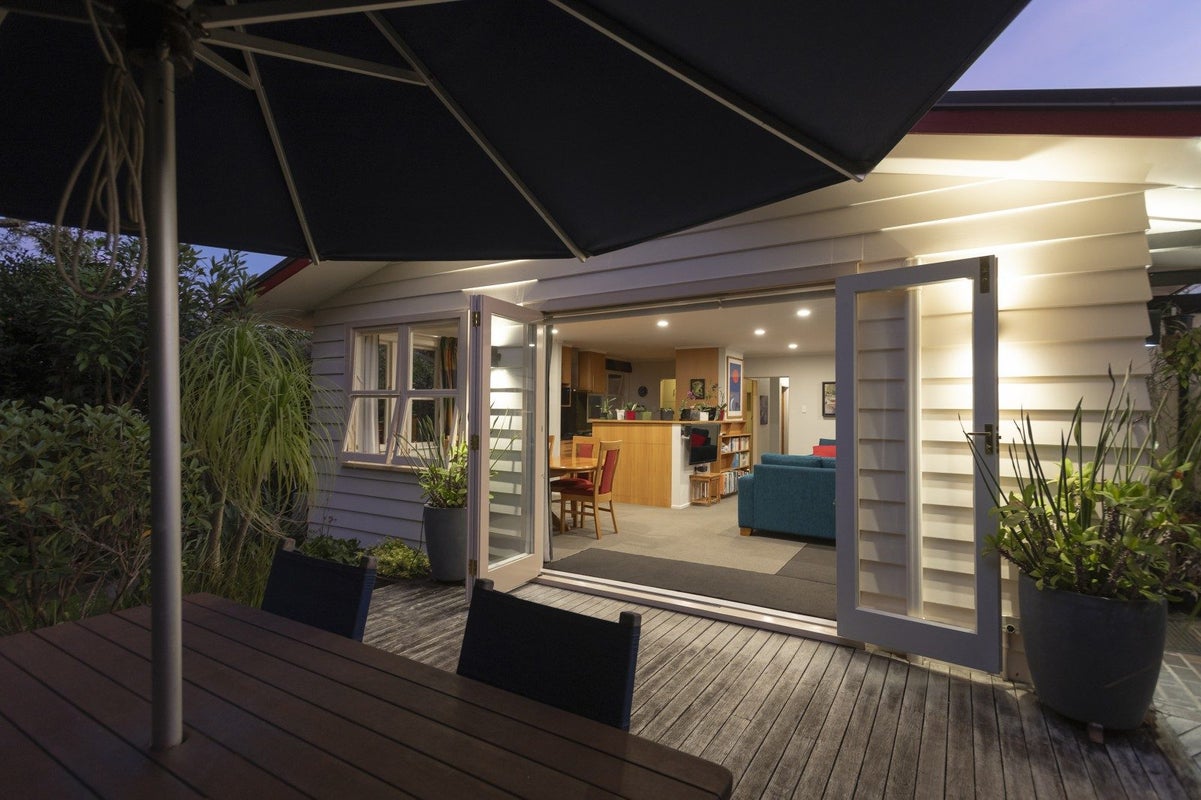 15 Riverside Road, Whataupoko, Gisborne - Carousel 1