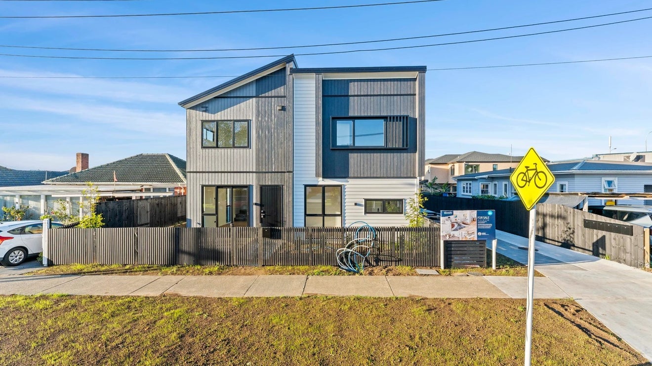 4/13 Rosebank Road, Papatoetoe, Auckland - Carousel 1