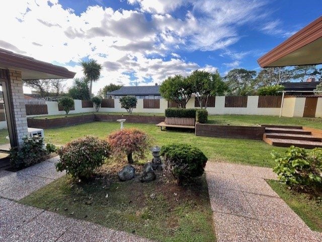 7 Pendene Place, Forrest Hill, Auckland - Carousel 1