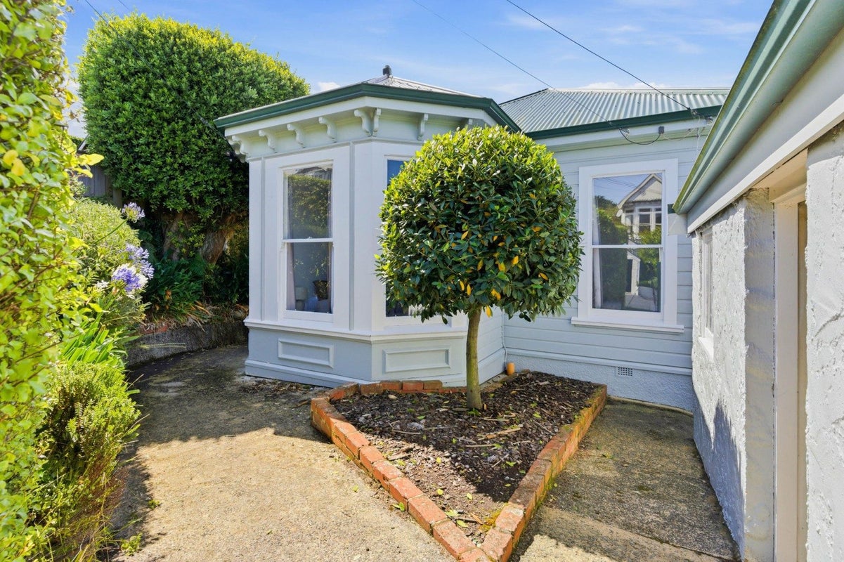 5 Chamberlain Street, Maori Hill, Dunedin - Carousel 1
